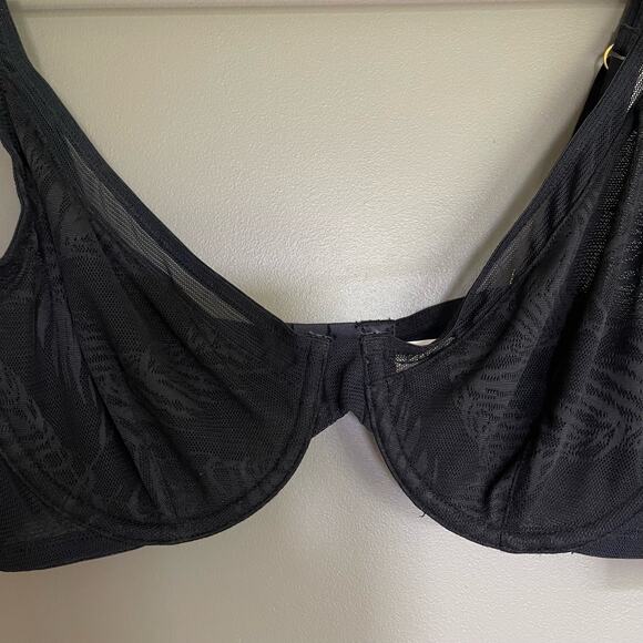 NWT LIVELY The Smooth Lace Plunge Bra In Jet Black Sz 38B Underwire Comfortable - Picture 5 of 15